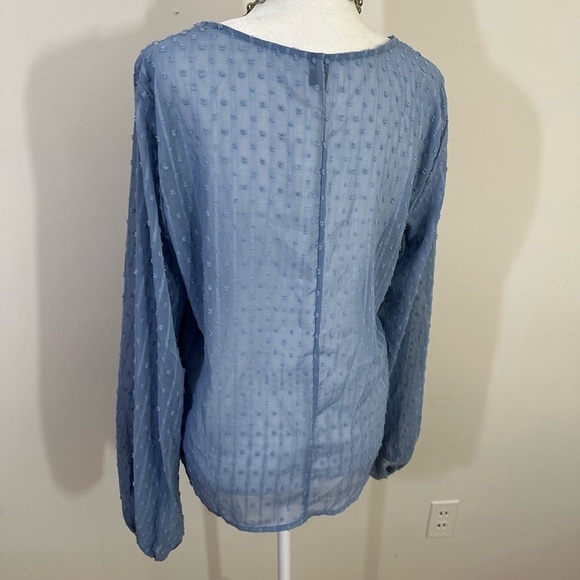 Shein sz lg top powder blue semi dressy long sleeves, lined, textured fabric - Picture 8 of 12
